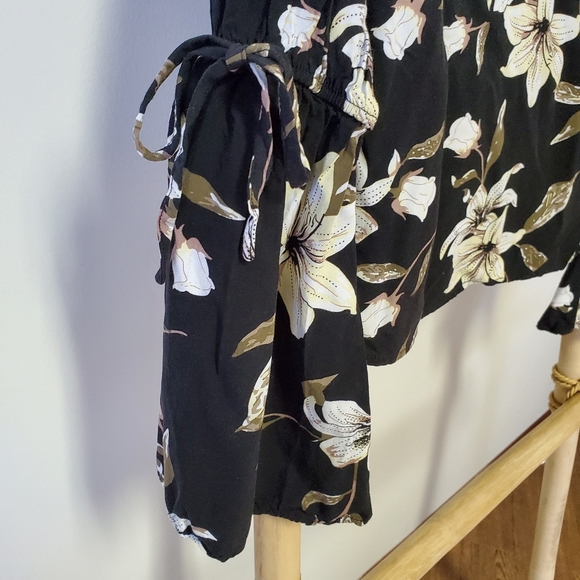 Blouse - Picture 2 of 5